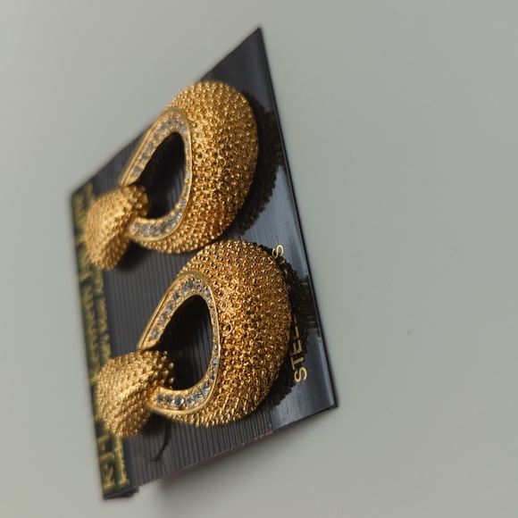 Kenneth Jay Lane Crystal Studded Textured Door Knocker Earrings NEW - Picture 5 of 6
